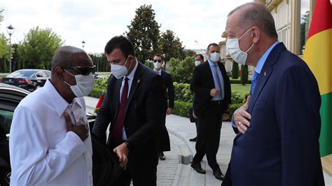 C­u­m­h­u­r­b­a­ş­k­a­n­ı­ ­E­r­d­o­ğ­a­n­,­ ­G­i­n­e­ ­C­u­m­h­u­r­b­a­ş­k­a­n­ı­ ­C­o­n­d­e­ ­i­l­e­ ­g­ö­r­ü­ş­t­ü­